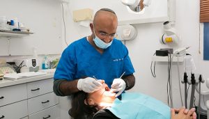 השתלות שיניים - מרפאת שיניים בעפולה