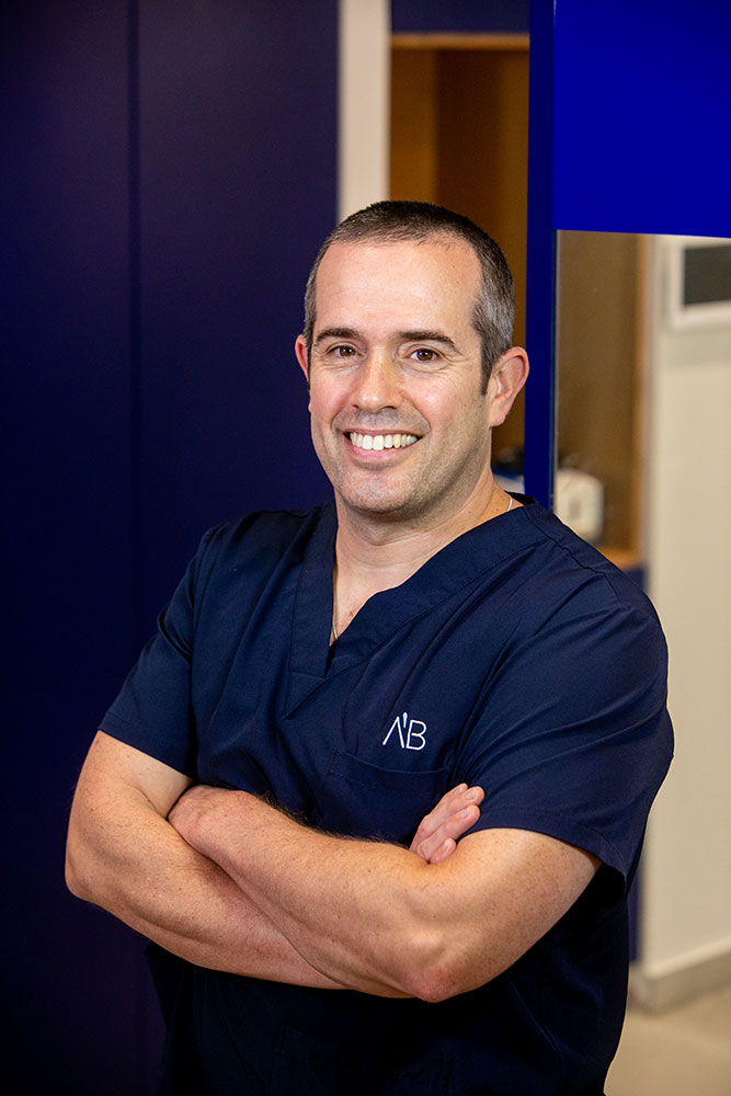 דוקטור מואב ריימי - רופא שיניים לילדים ונוער